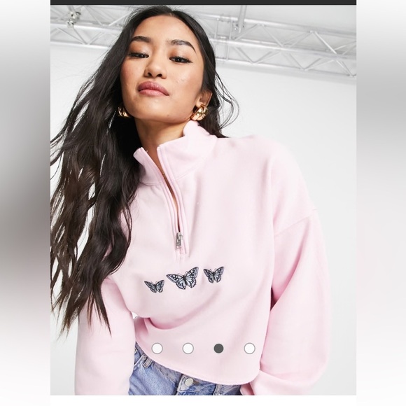 Hollister high neck embroidered cropped sweatshirt in pink small butterflies - Picture 1 of 8